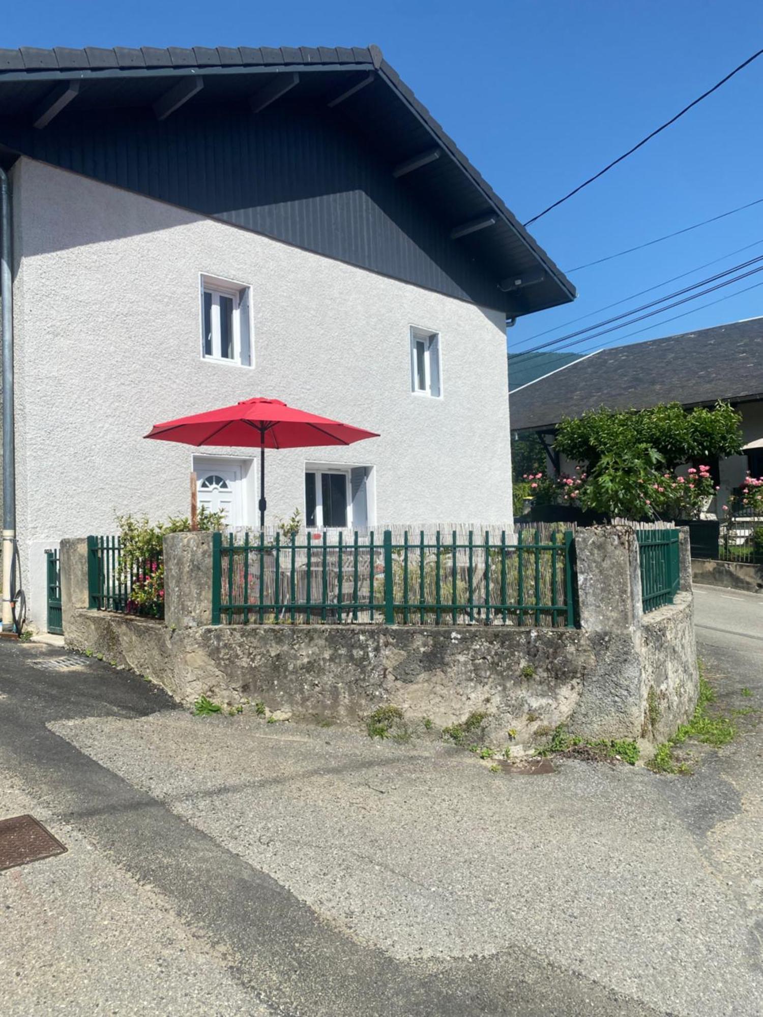 Maison De Village Entre Lac Et Montagne ラ・モット・セルヴォレックス エクステリア 写真